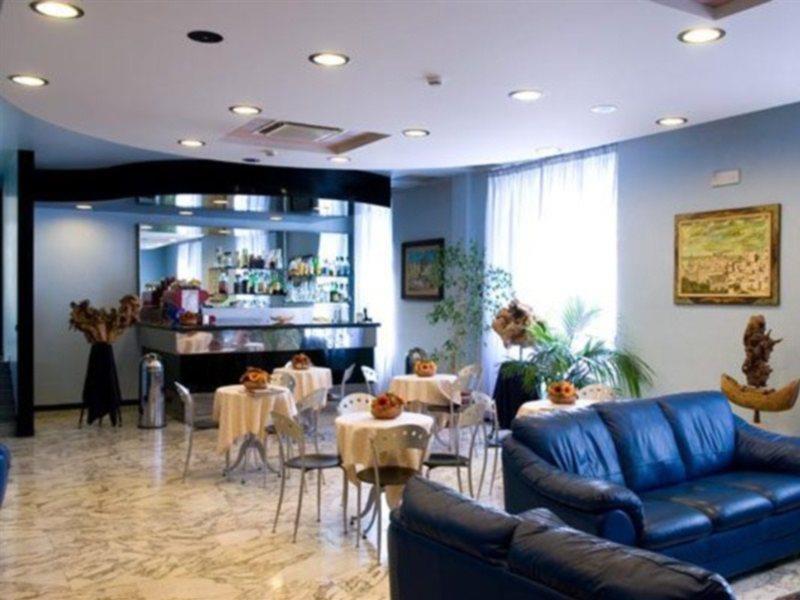 Hotel Astoria Алберобело Екстериор снимка